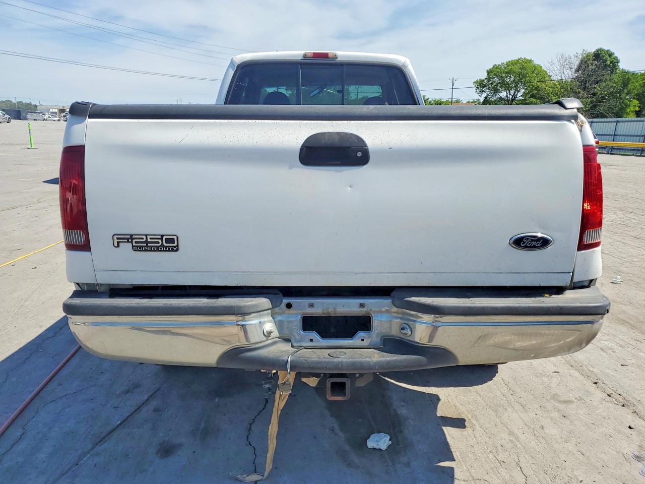 1999 Ford F250 Super Duty White vin: 1FTNX21F9XED79593