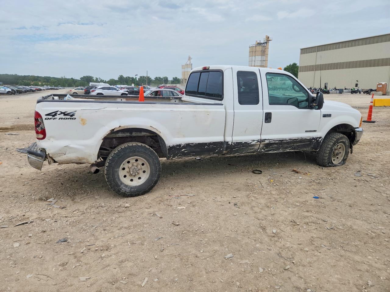 2001 Ford F250 Super Duty White vin: 1FTNX21FX1ED60607