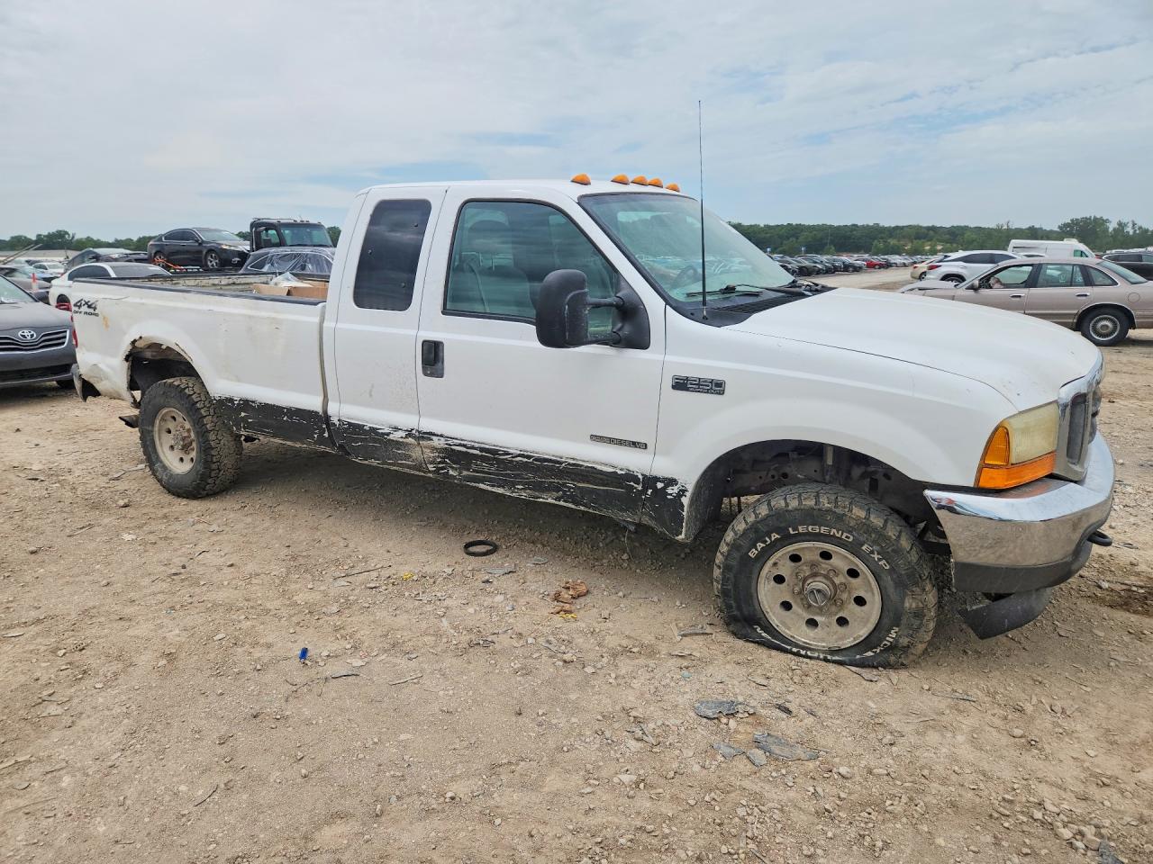 2001 Ford F250 Super Duty White vin: 1FTNX21FX1ED60607