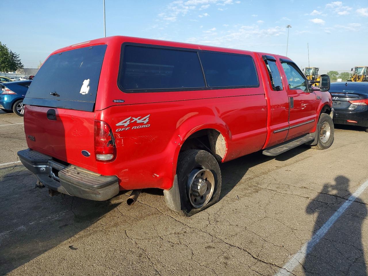 2000 Ford F250 Super Duty Red vin: 1FTNX21L1YEC10790