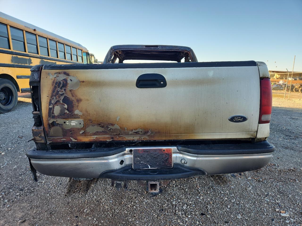 2001 Ford F250 Super Duty White vin: 1FTNX21L31EC74514