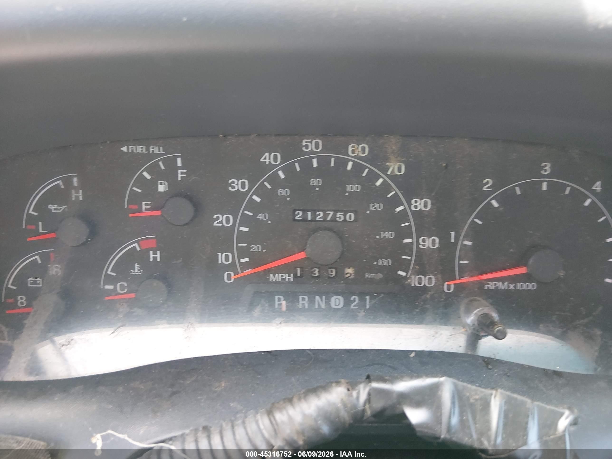 2000 Ford F-250 Lariat/xl/xlt White vin: 1FTNX21L3YEC55004