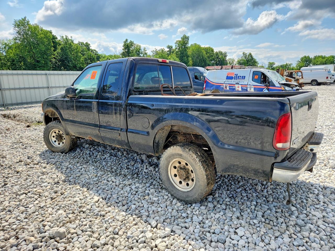 2001 Ford F250 Super Duty Black vin: 1FTNX21L41EB94221