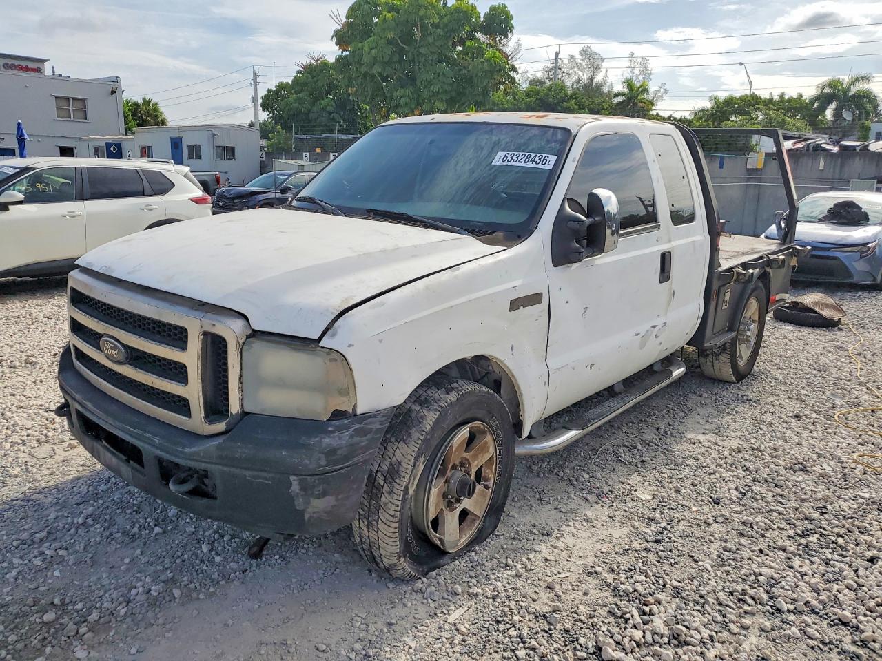 2001 Ford F250 Super Duty White vin: 1FTNX21L41ED39483