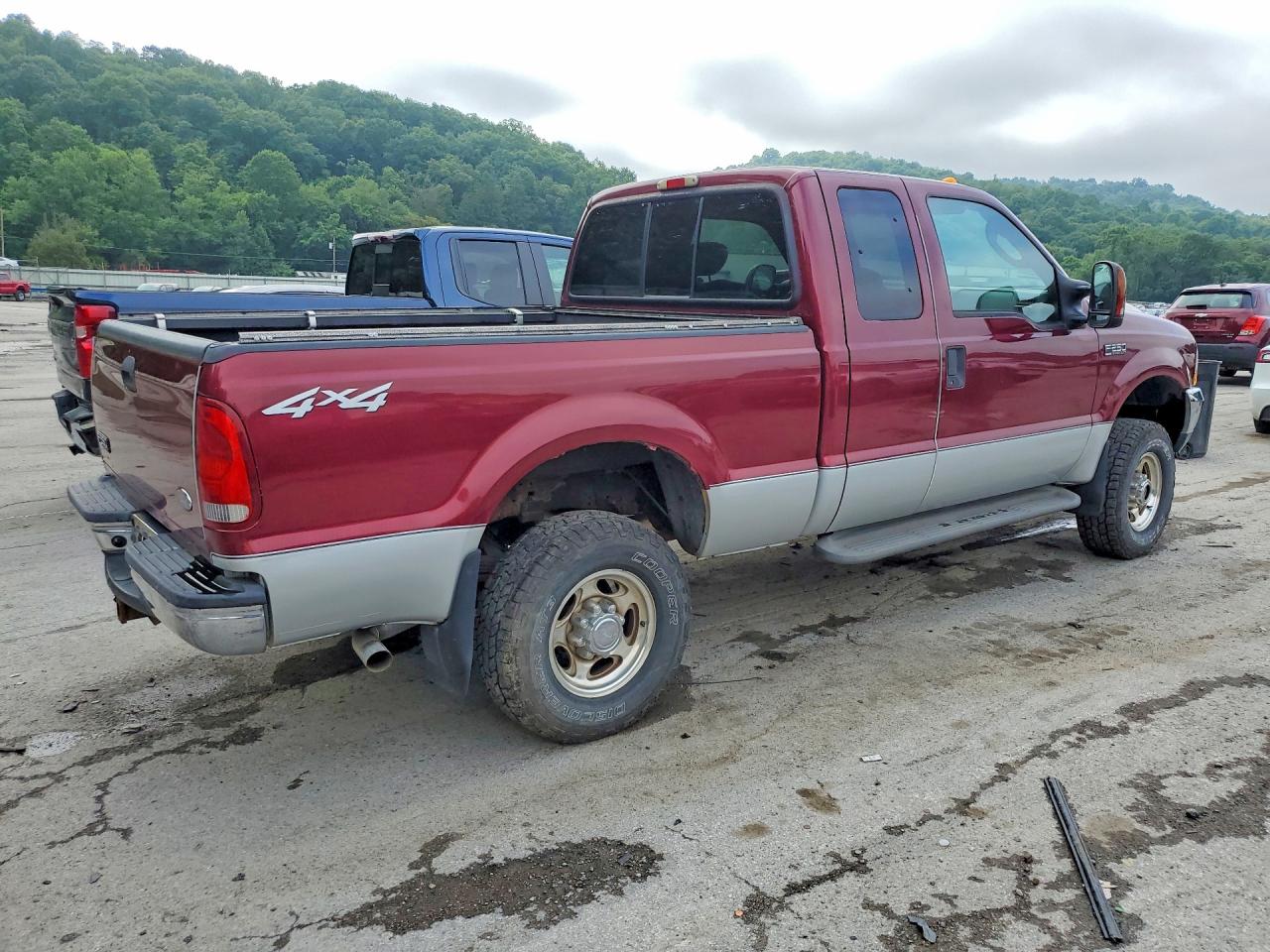 2004 Ford F250 Super Duty Burgundy vin: 1FTNX21L44EB74586