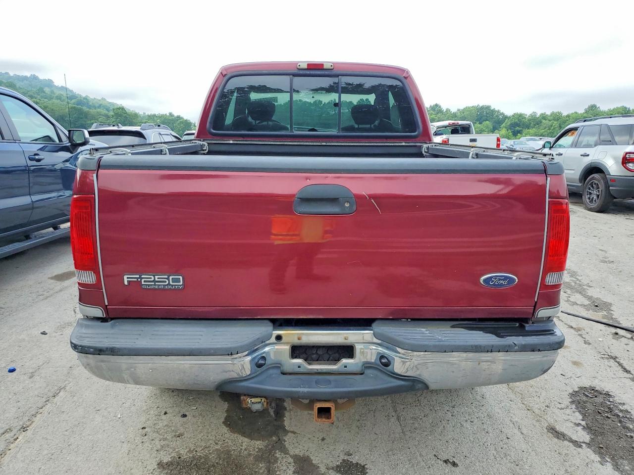 2004 Ford F250 Super Duty Burgundy vin: 1FTNX21L44EB74586