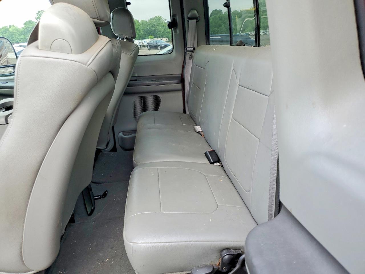 2004 Ford F250 Super Duty Burgundy vin: 1FTNX21L44EB74586