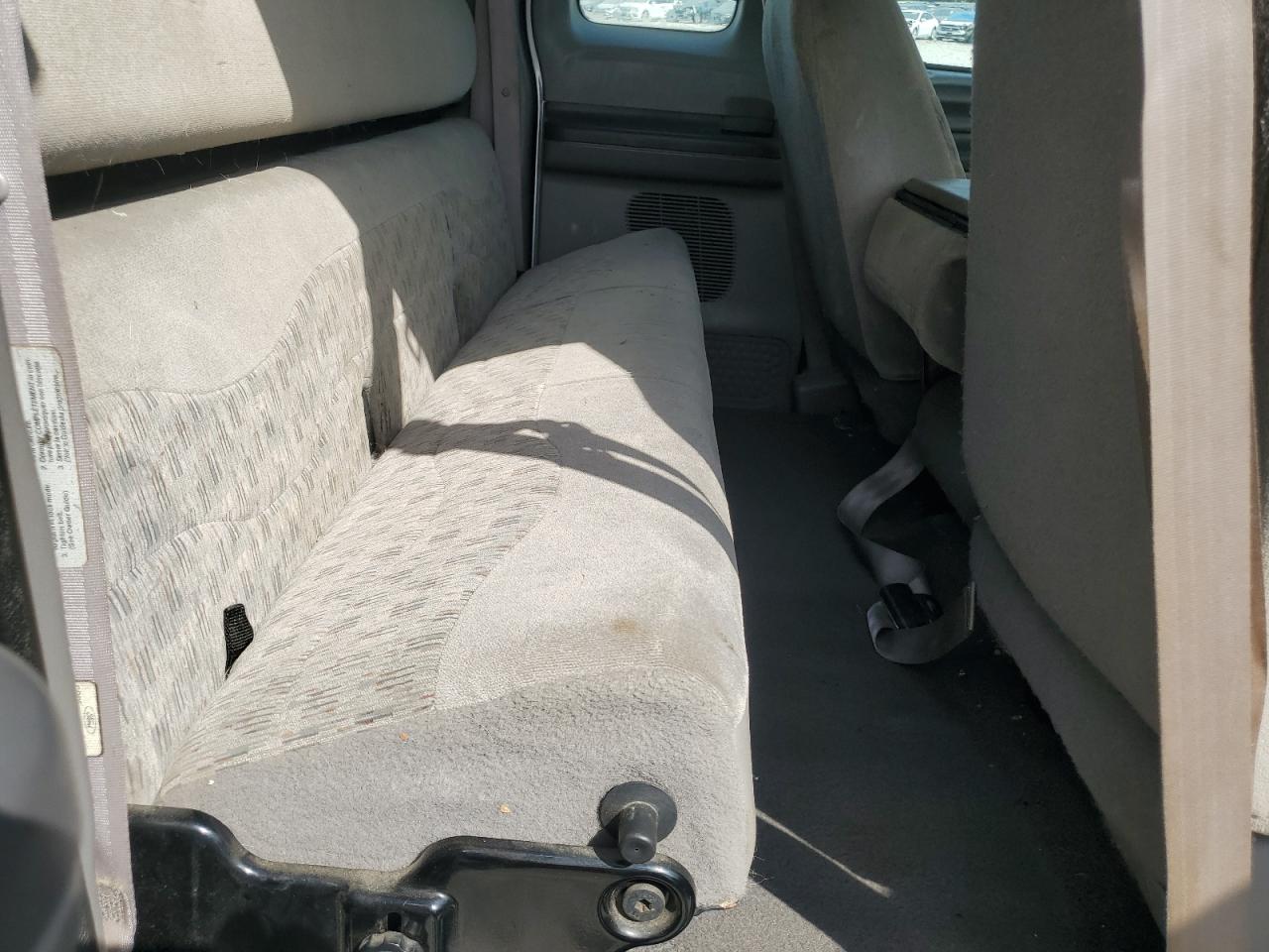 1999 Ford F250 Super Duty Silver vin: 1FTNX21L4XEC19000
