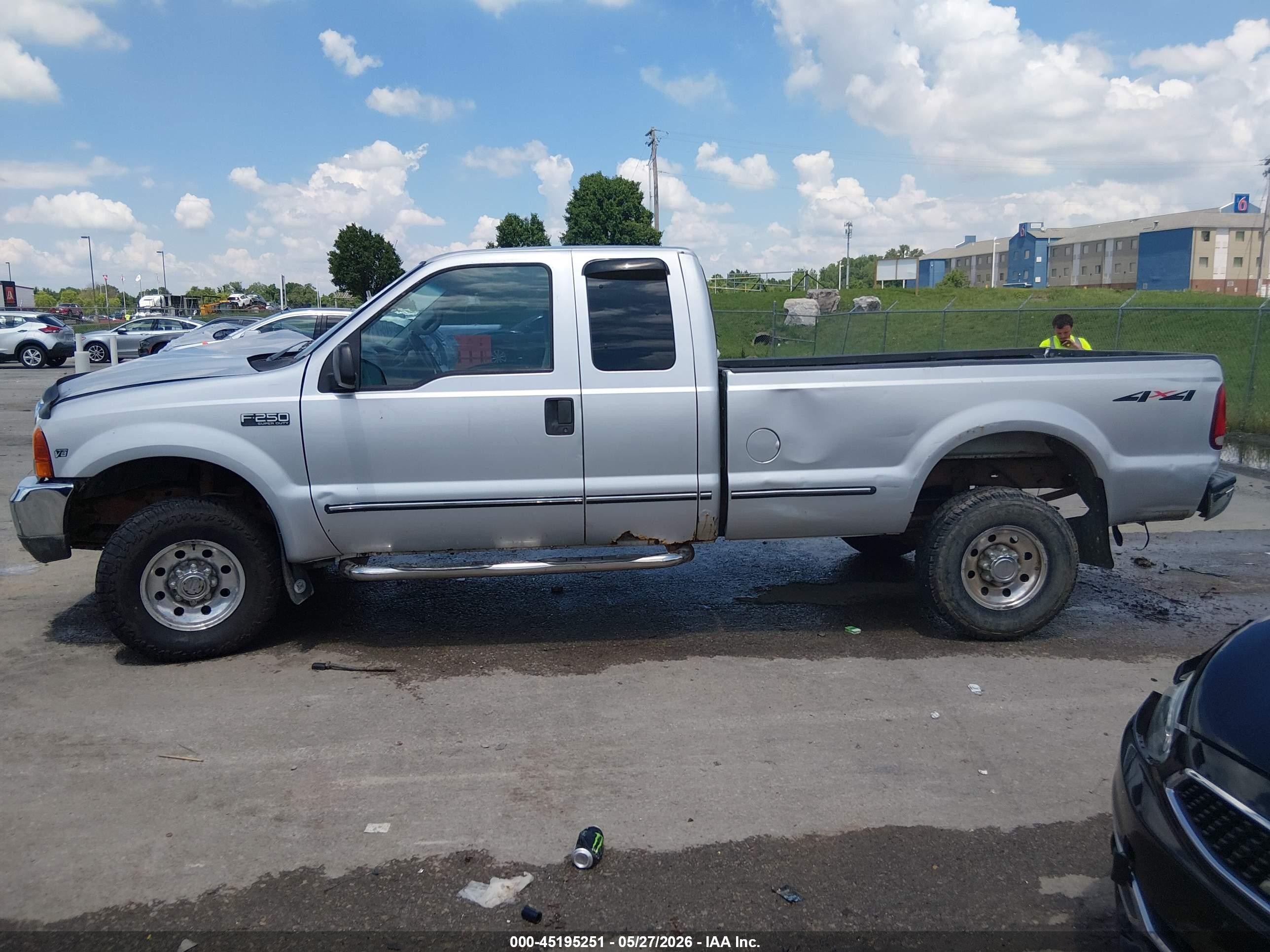 1999 Ford F-250 Lariat/xl/xlt Серебряный vin: 1FTNX21L5XEB59499