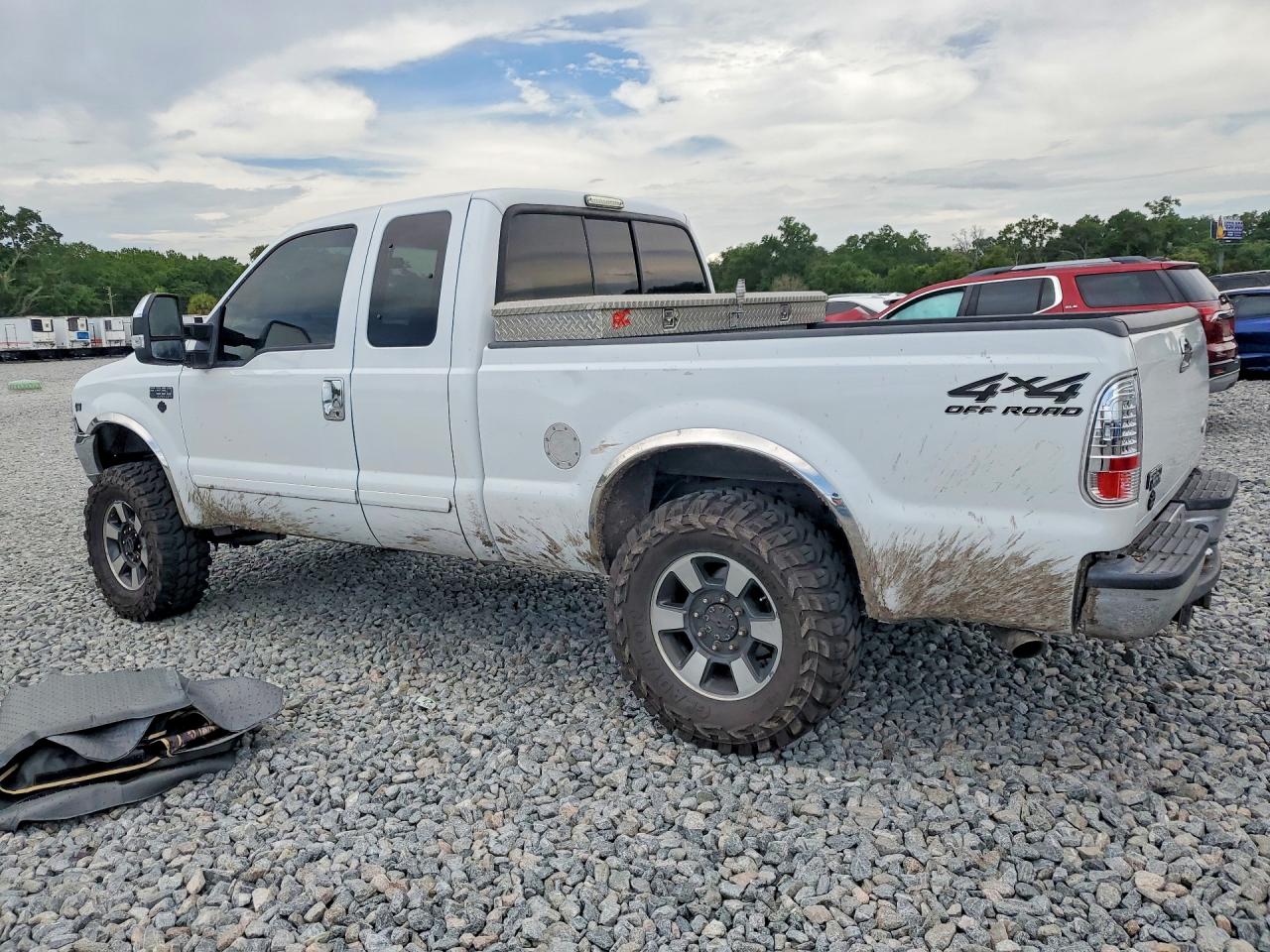 2001 Ford F250 Super Duty White vin: 1FTNX21L71EC41905