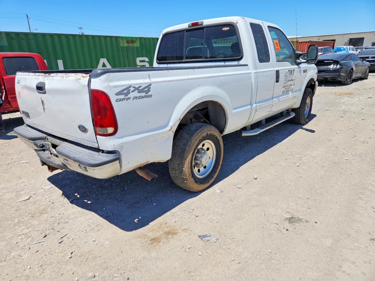 2002 Ford F250 Super Duty White vin: 1FTNX21L72EB95686