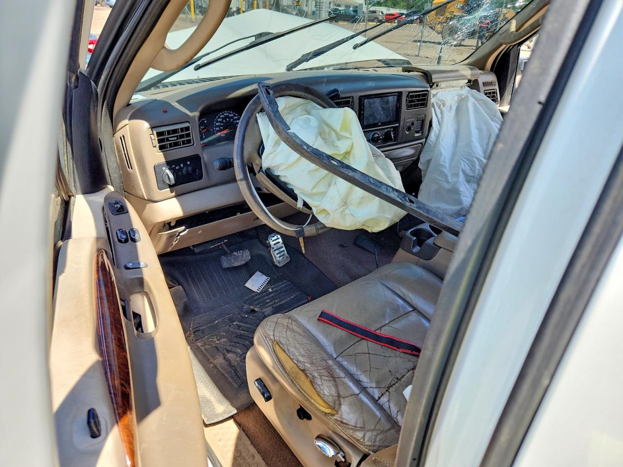 2004 Ford F250 Super Duty White vin: 1FTNX21P04EC40943