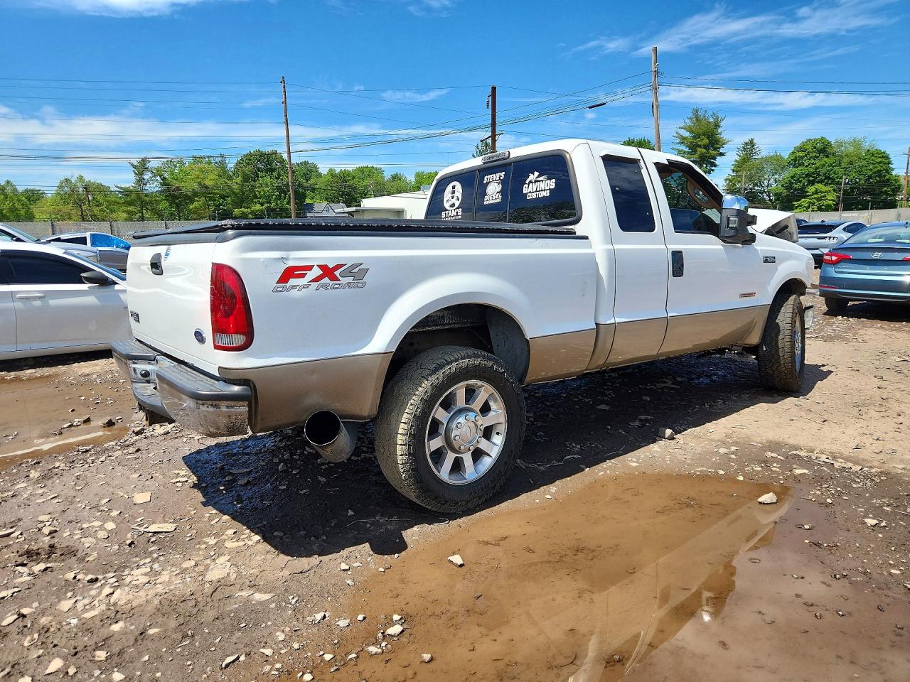 2004 Ford F250 Super Duty White vin: 1FTNX21P04EC40943
