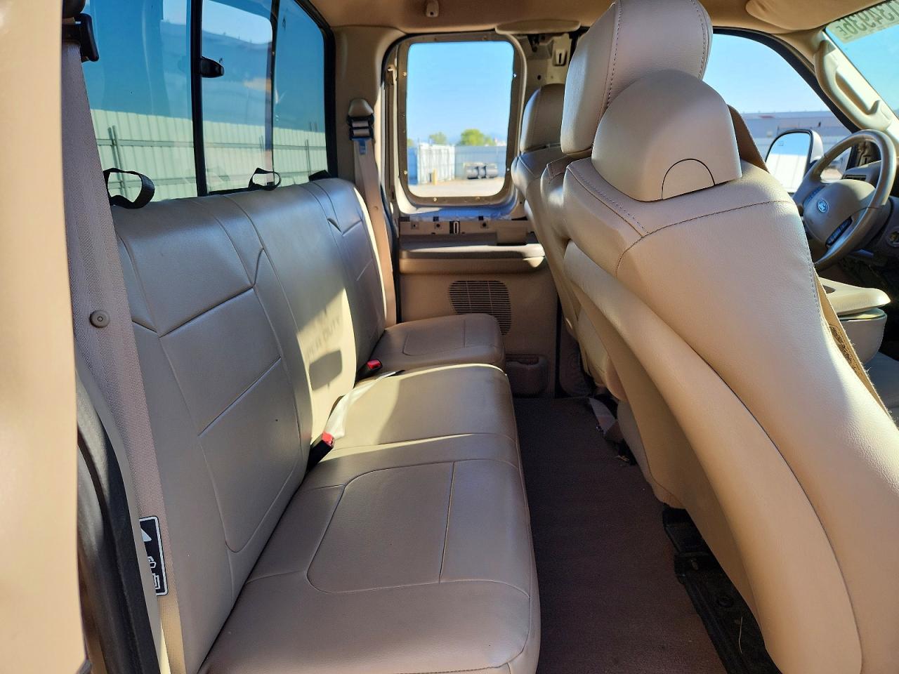 2003 Ford F250 Super Duty Beige vin: 1FTNX21P13EB60520