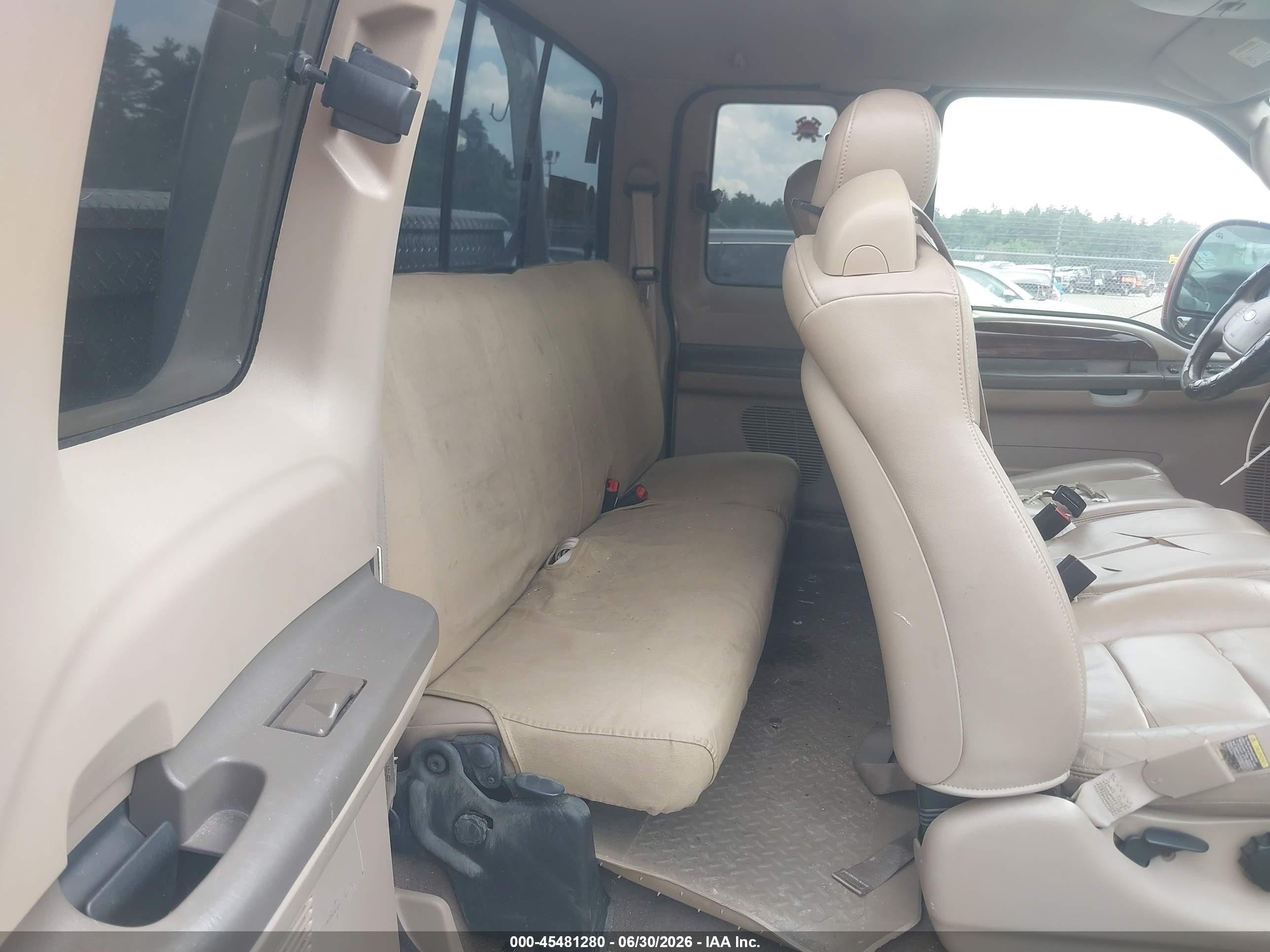 2004 Ford F-250   Золотой vin: 1FTNX21P14EB43976