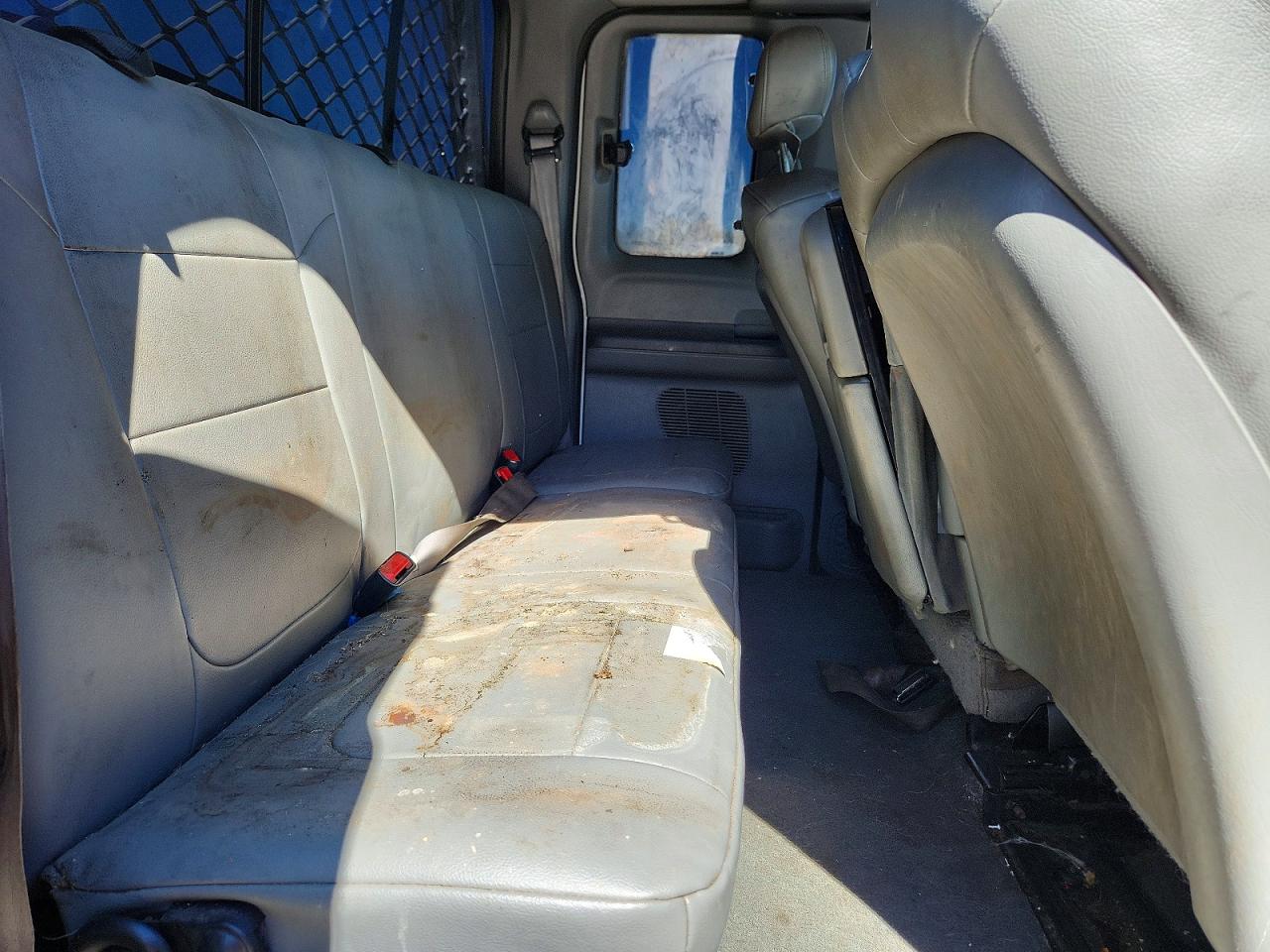 2004 Ford F250 Super Duty Two Tone vin: 1FTNX21P54EE02517