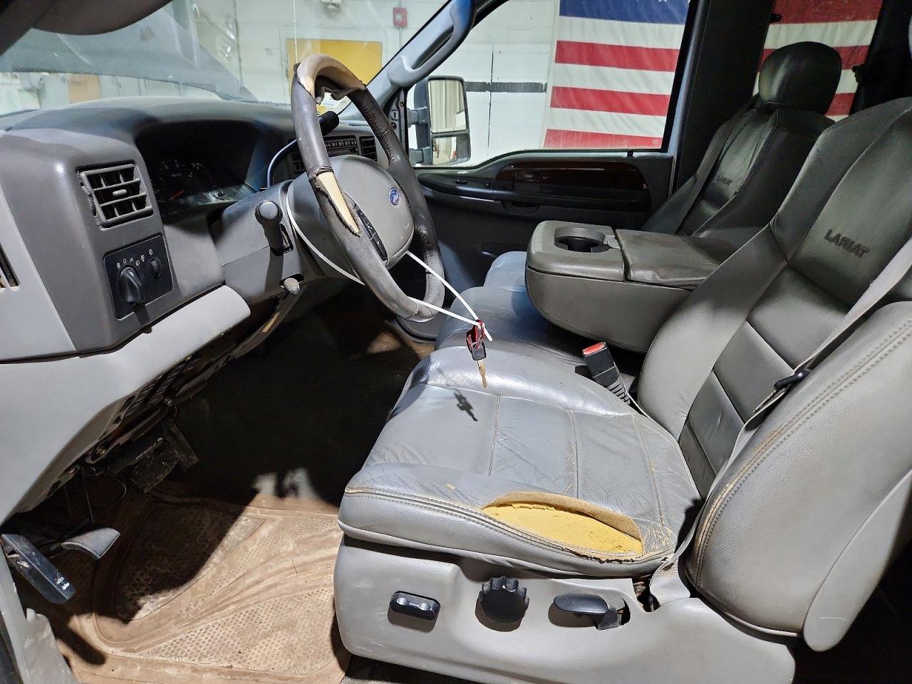 2004 Ford F250 Super Duty Silver vin: 1FTNX21P74EC68884
