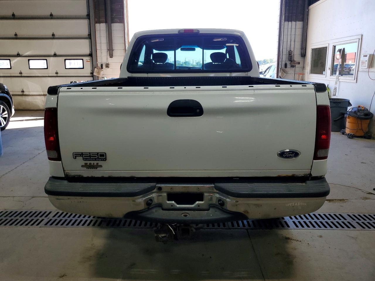 2003 Ford F250 Super Duty White vin: 1FTNX21PX3ED30311