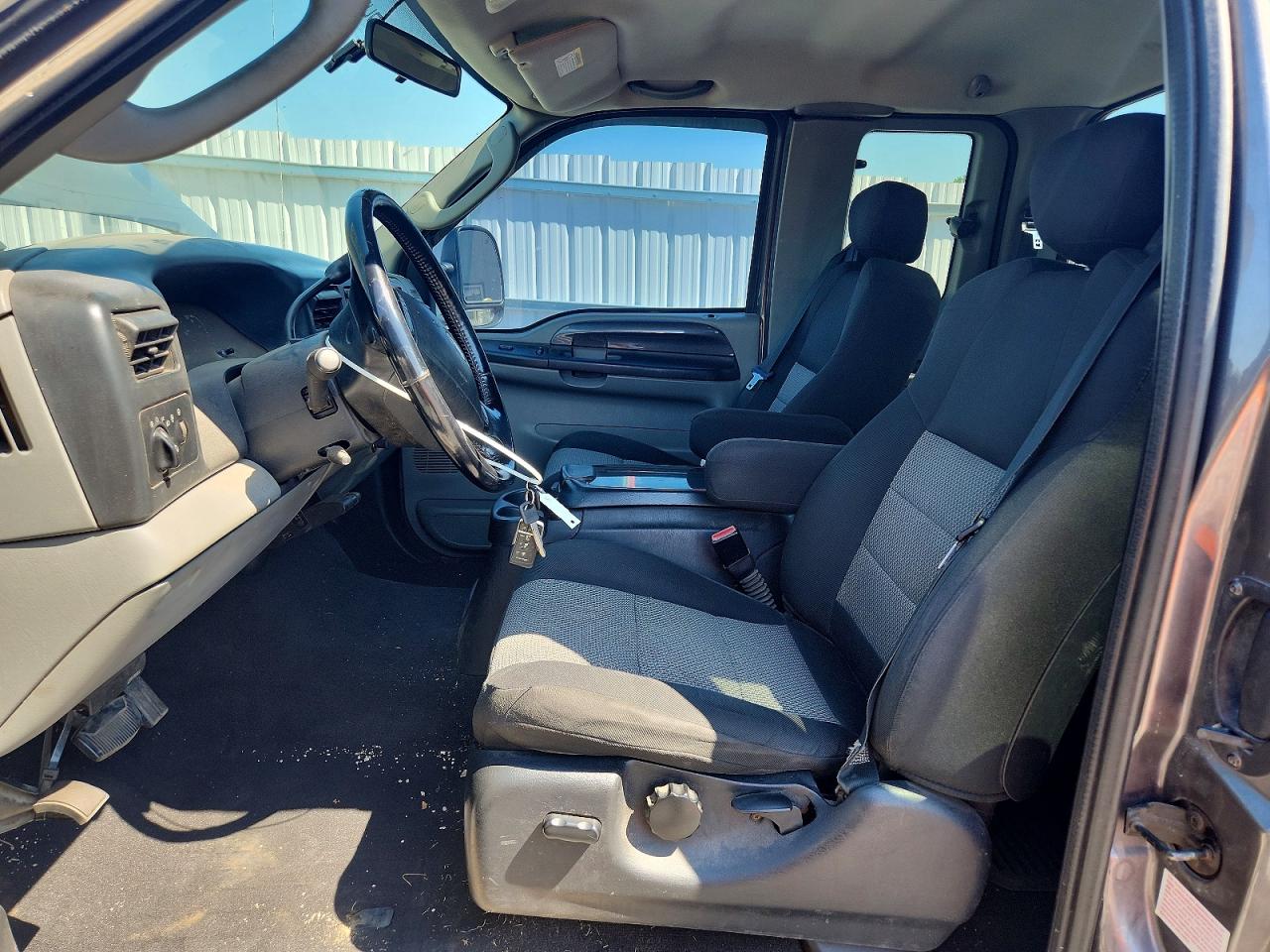 2004 Ford F250 Super Duty Gray vin: 1FTNX21S24EB15155