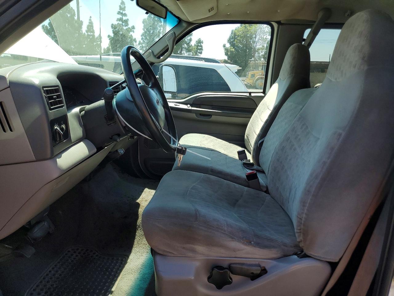 1999 Ford F250 Super Duty White vin: 1FTNX21S4XEC42641