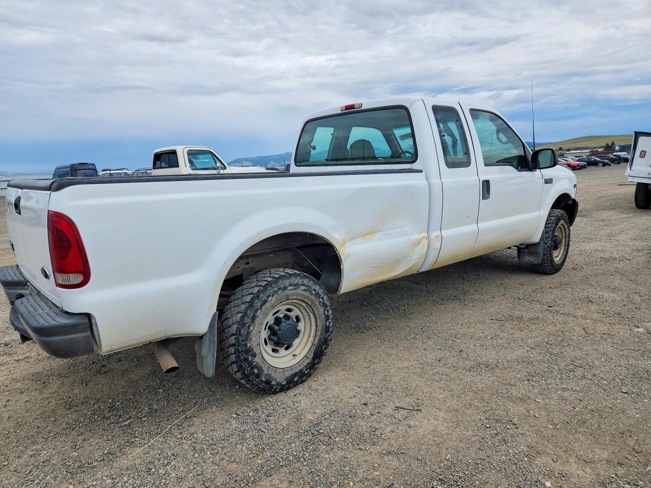 2001 Ford F250 Super Duty White vin: 1FTNX21S81ED22158