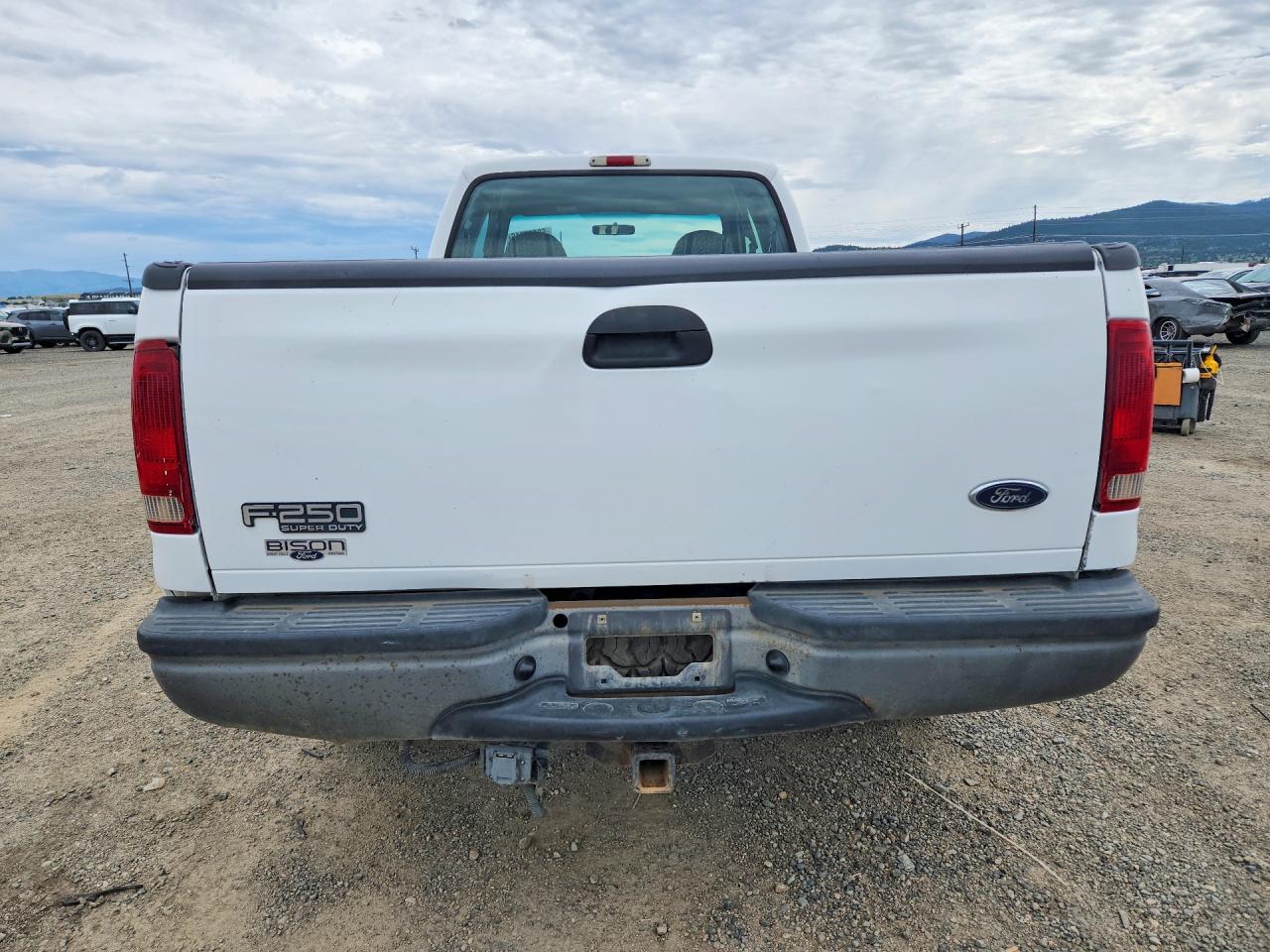2001 Ford F250 Super Duty White vin: 1FTNX21S81ED22158