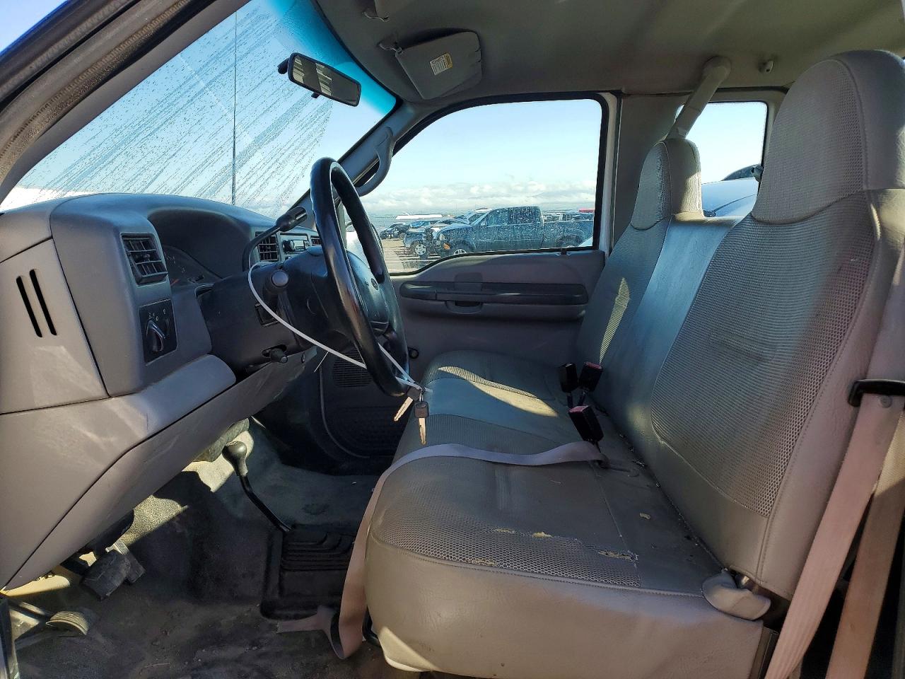 2001 Ford F250 Super Duty White vin: 1FTNX21S81ED22158