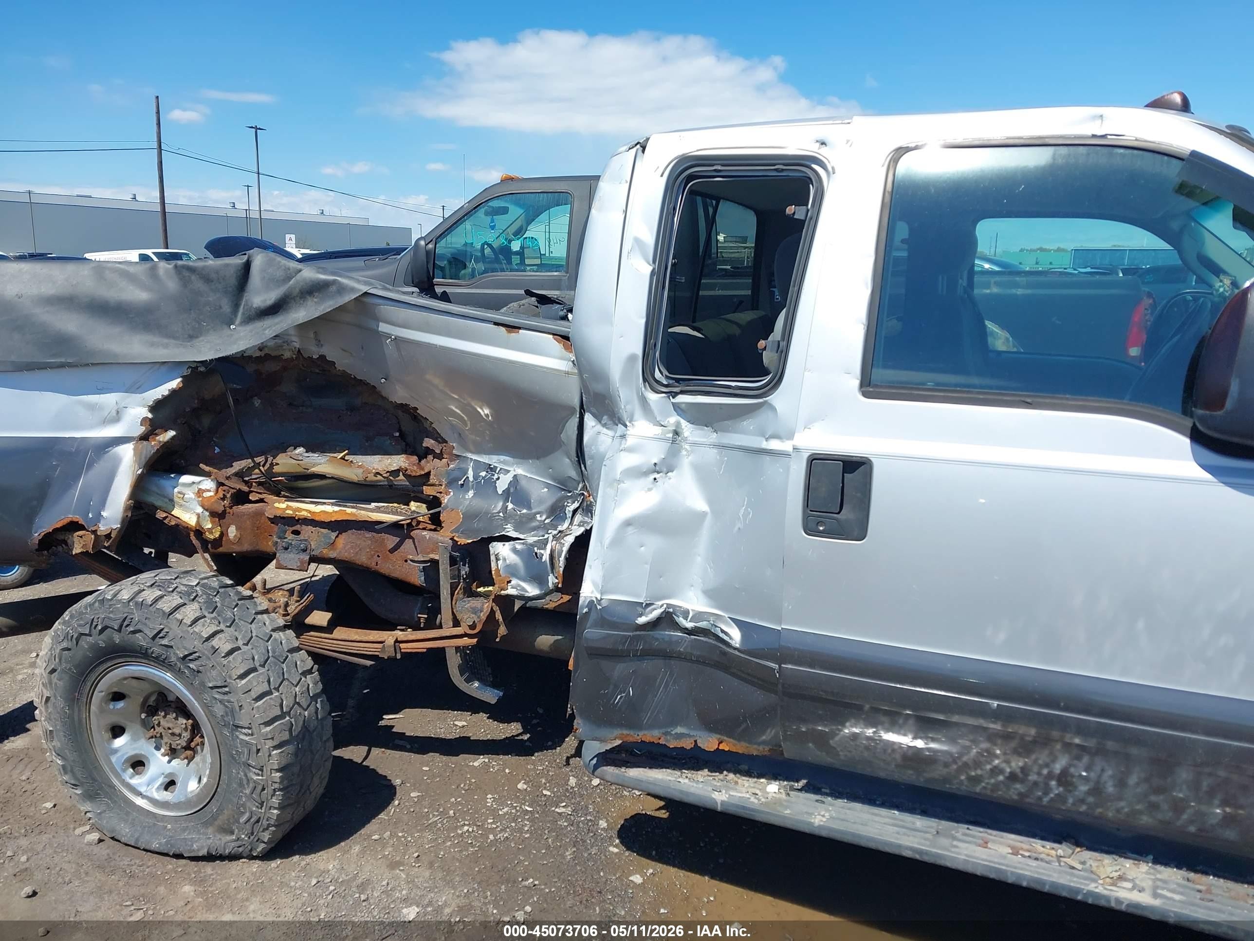 2003 Ford F-250 Lariat/xl/xlt Серебряный vin: 1FTNX21S93EB73861