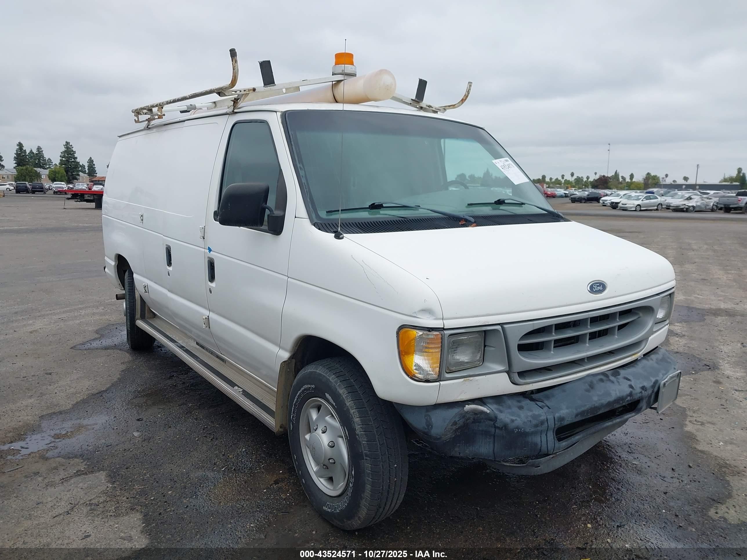1998 Ford E-250 Commercial White vin: 1FTPE2429WHB28111