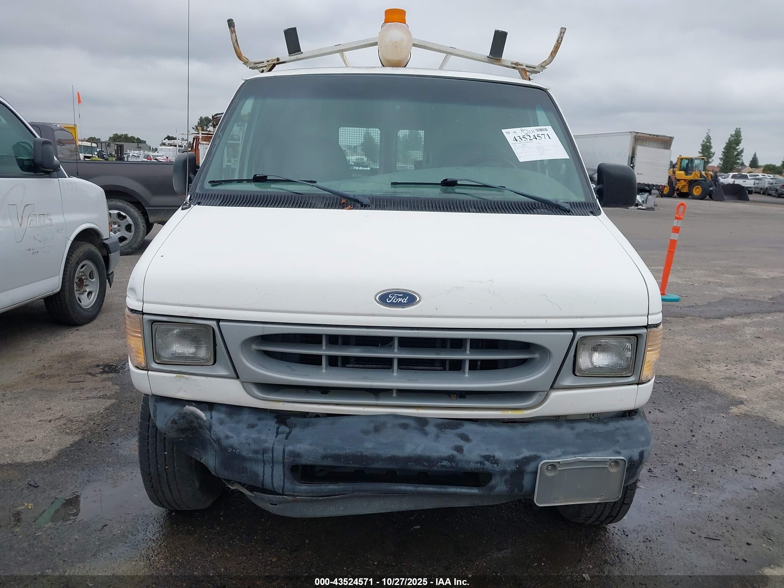 1998 Ford E-250 Commercial White vin: 1FTPE2429WHB28111