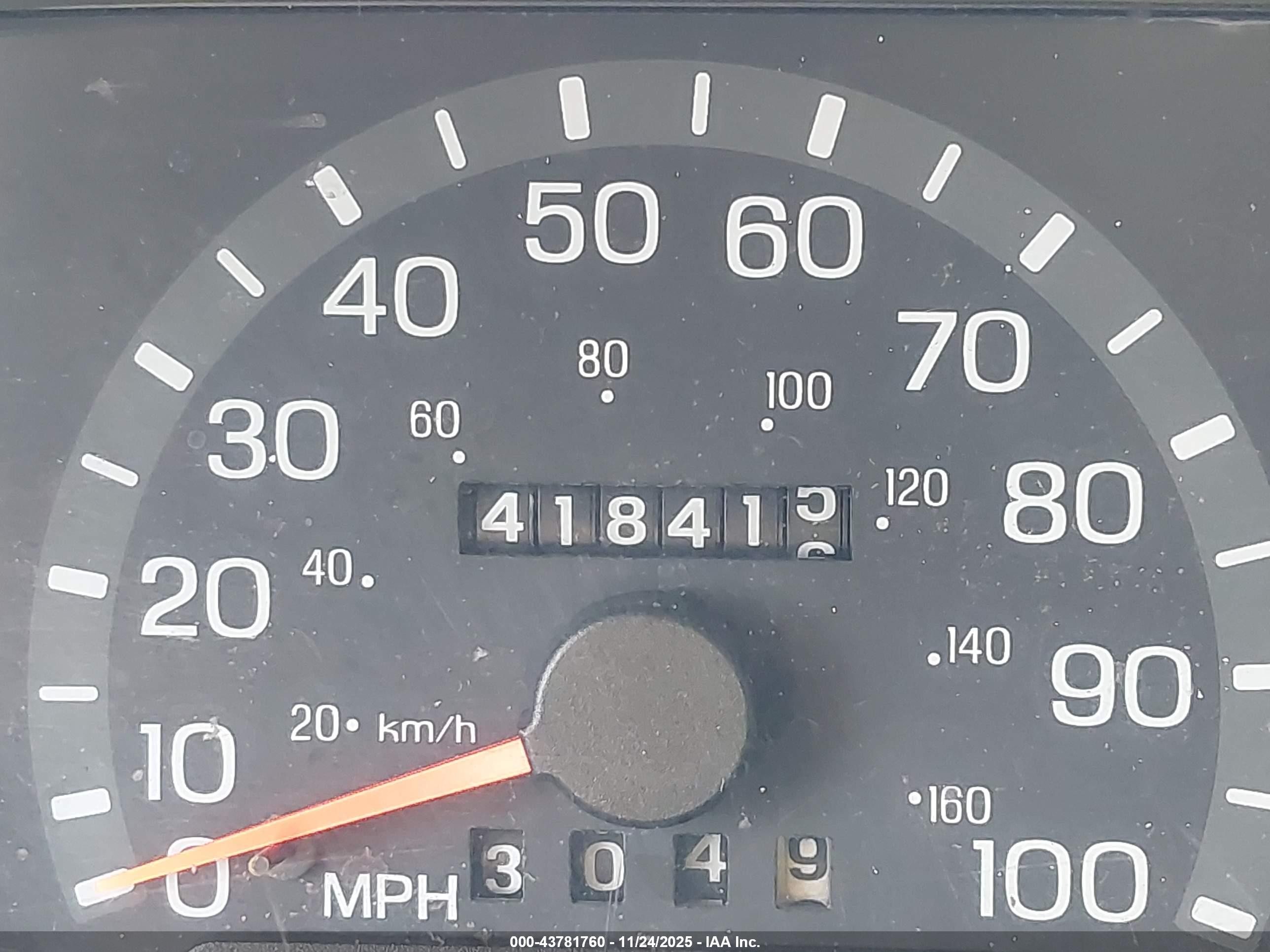 1998 Ford E-250 Commercial/recreational White vin: 1FTPE24L5WHB75421