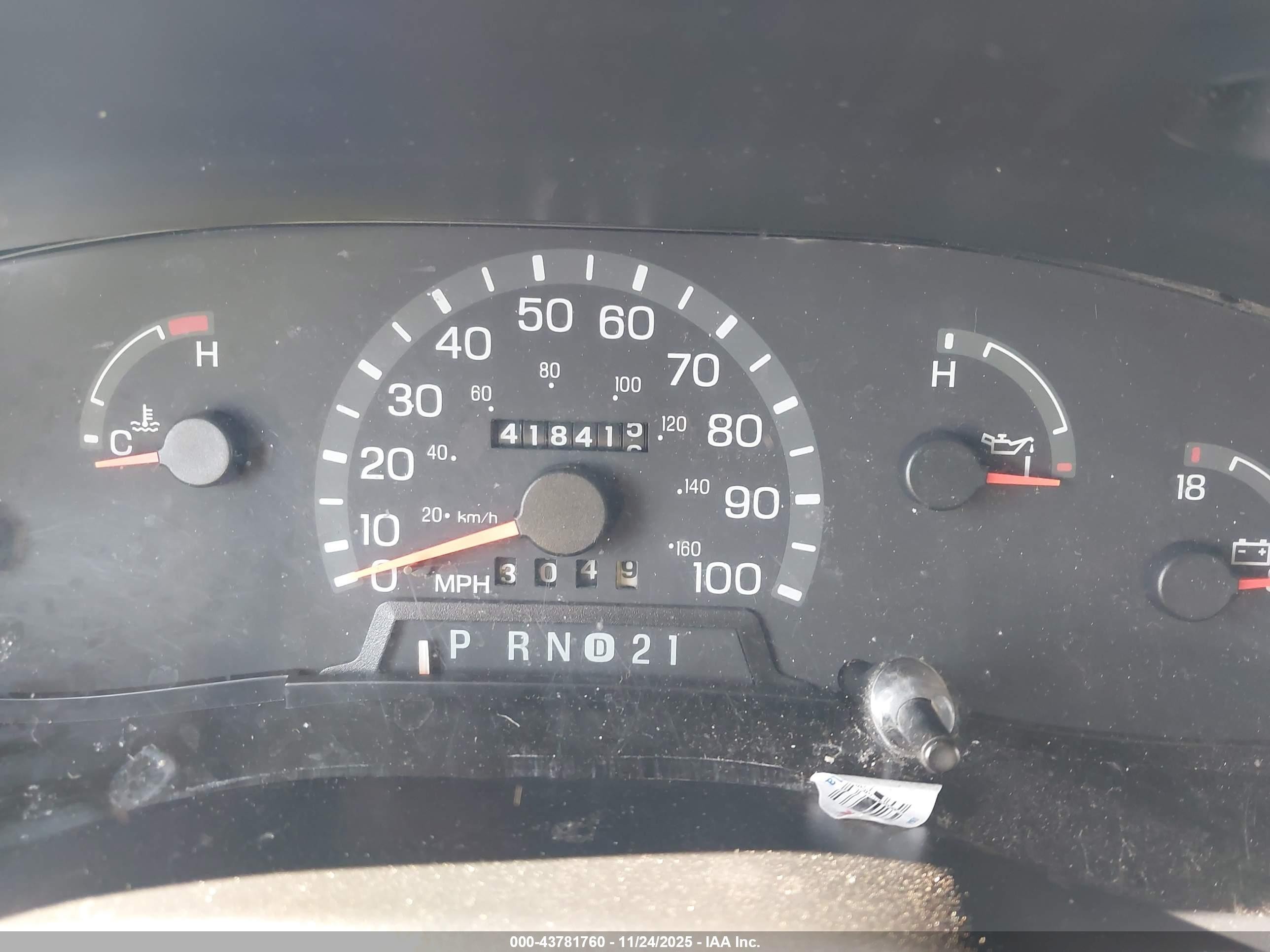1998 Ford E-250 Commercial/recreational White vin: 1FTPE24L5WHB75421