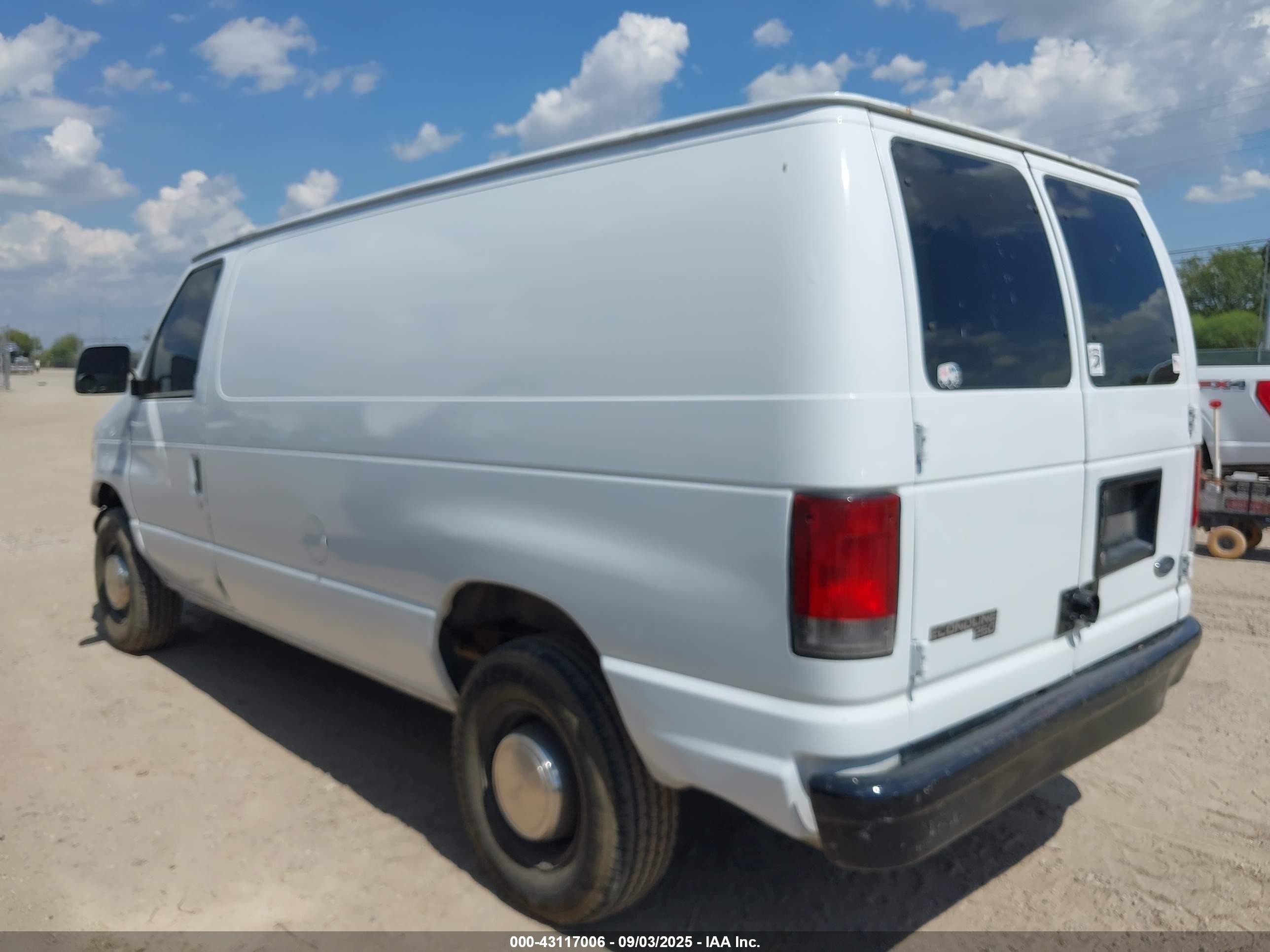 1998 Ford E-250 Commercial/recreational White vin: 1FTPE24L8WHA60666