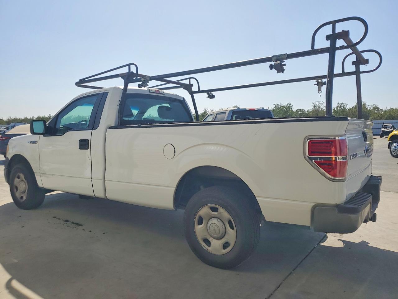 2009 Ford F150 White vin: 1FTPF12V39KC06085