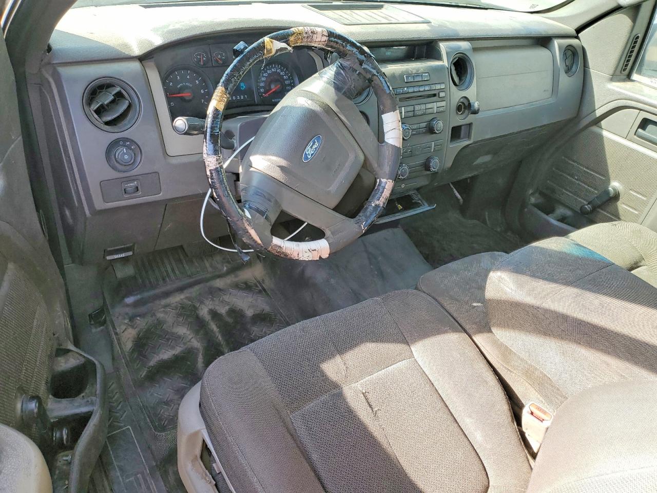 2009 Ford F150 White vin: 1FTPF12V39KC06085