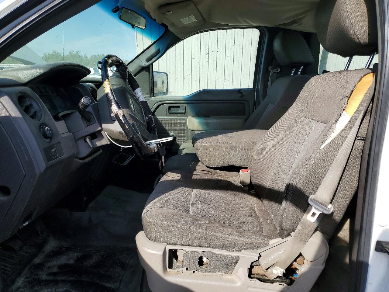 2009 Ford F150 White vin: 1FTPF12V39KC06085