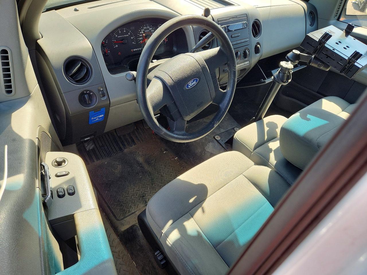 2007 Ford F150 White vin: 1FTPF12V47KC40209