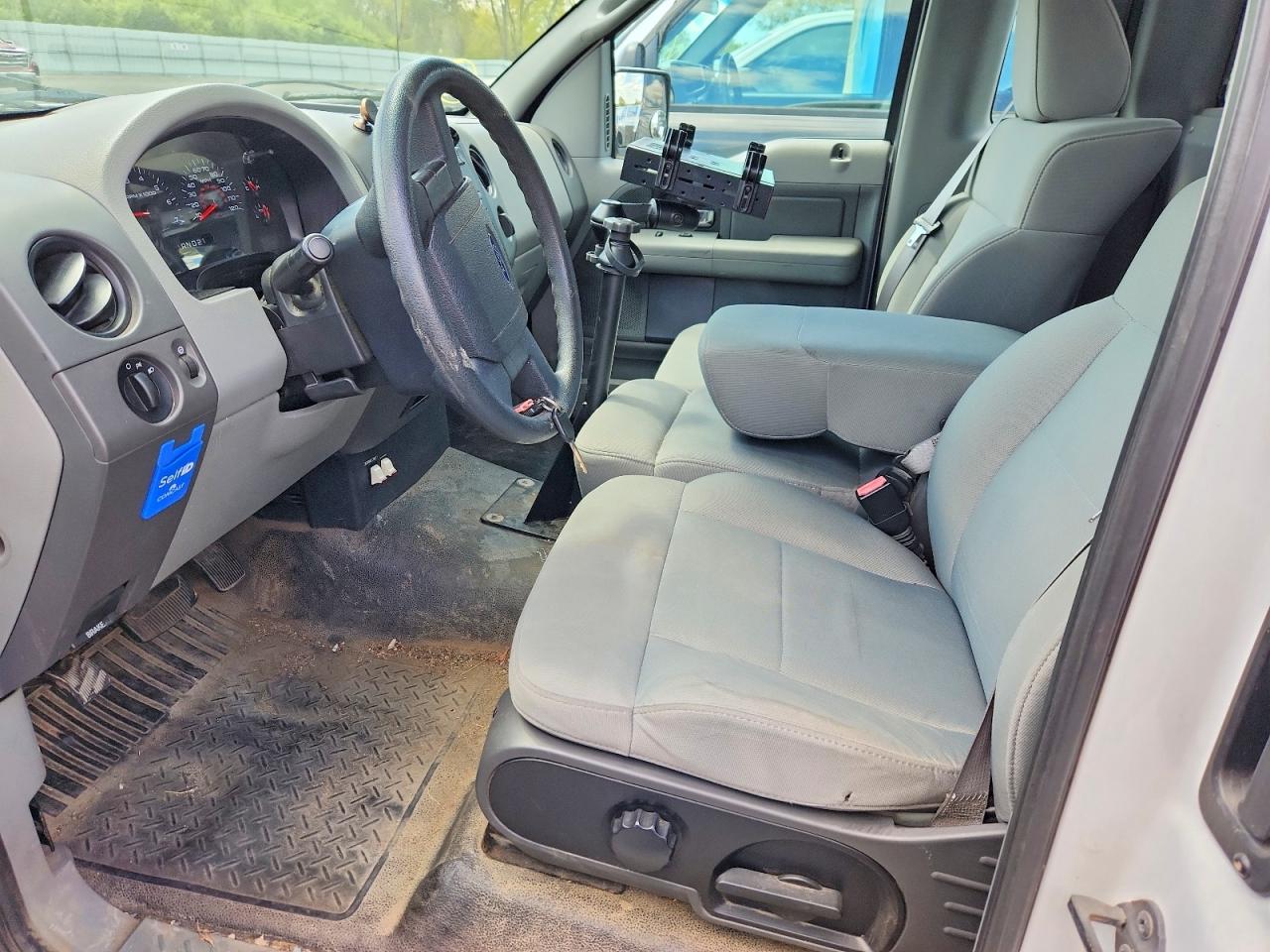 2007 Ford F150 White vin: 1FTPF12V47KC40209