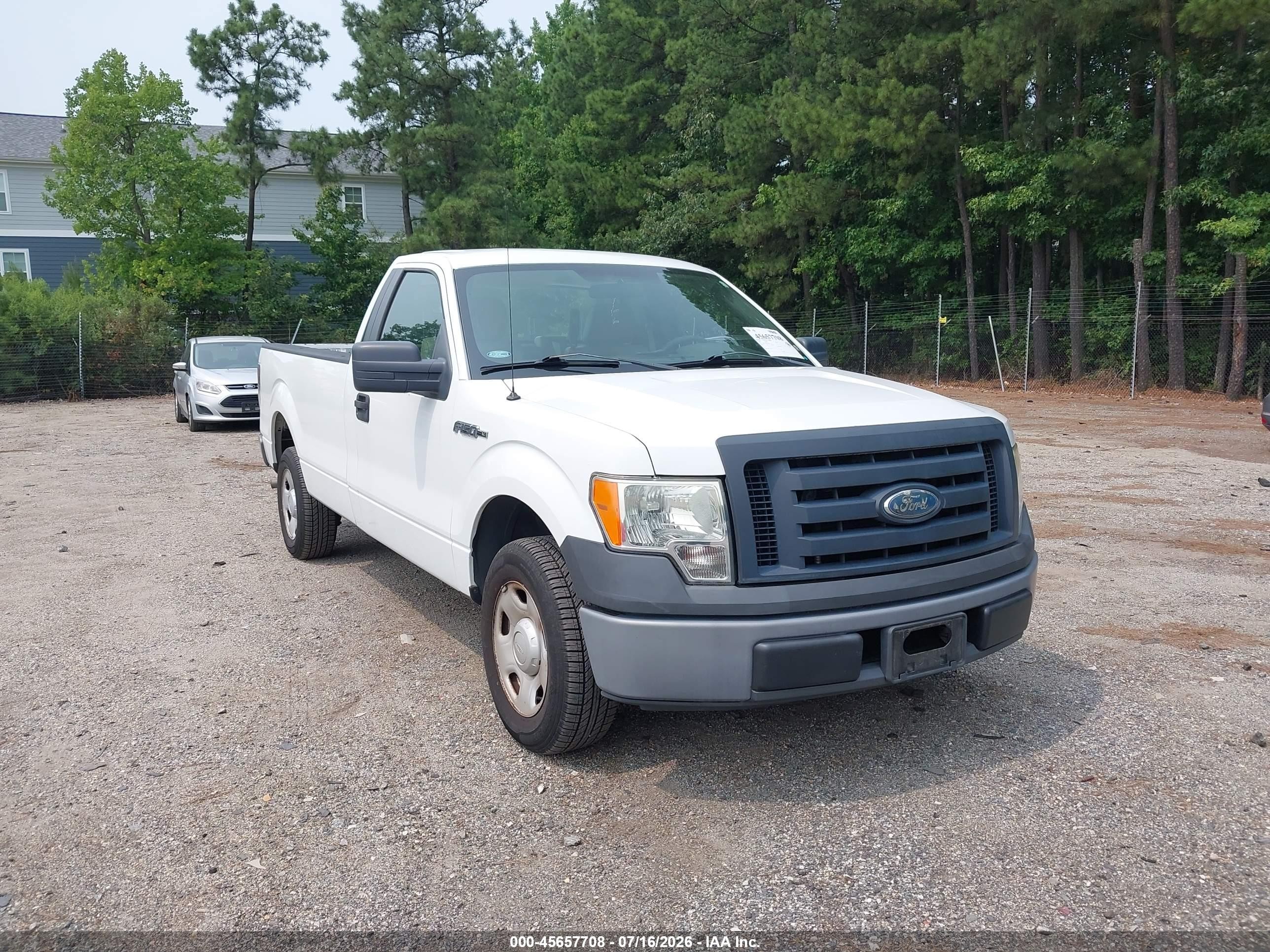 2009 Ford F-150 Xl/xl W/midbox Prep/xlt/xlt W/midbox Prep White vin: 1FTPF12V69KB13965