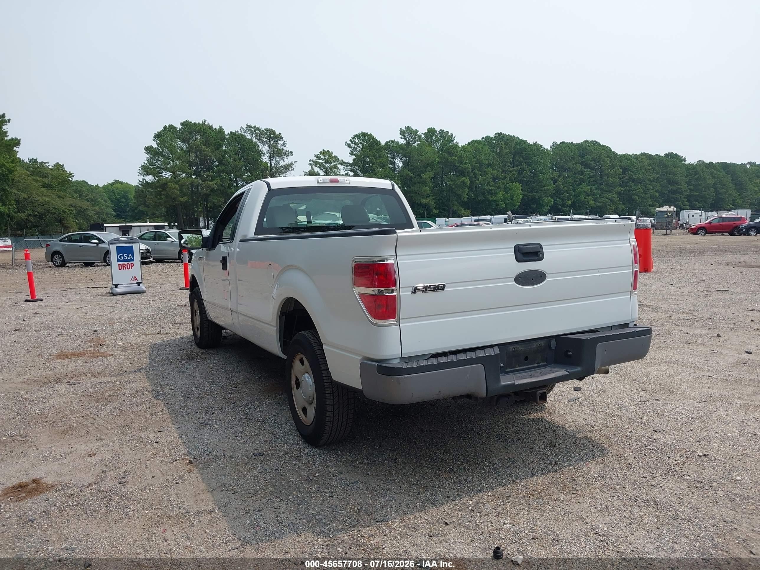 2009 Ford F-150 Xl/xl W/midbox Prep/xlt/xlt W/midbox Prep White vin: 1FTPF12V69KB13965