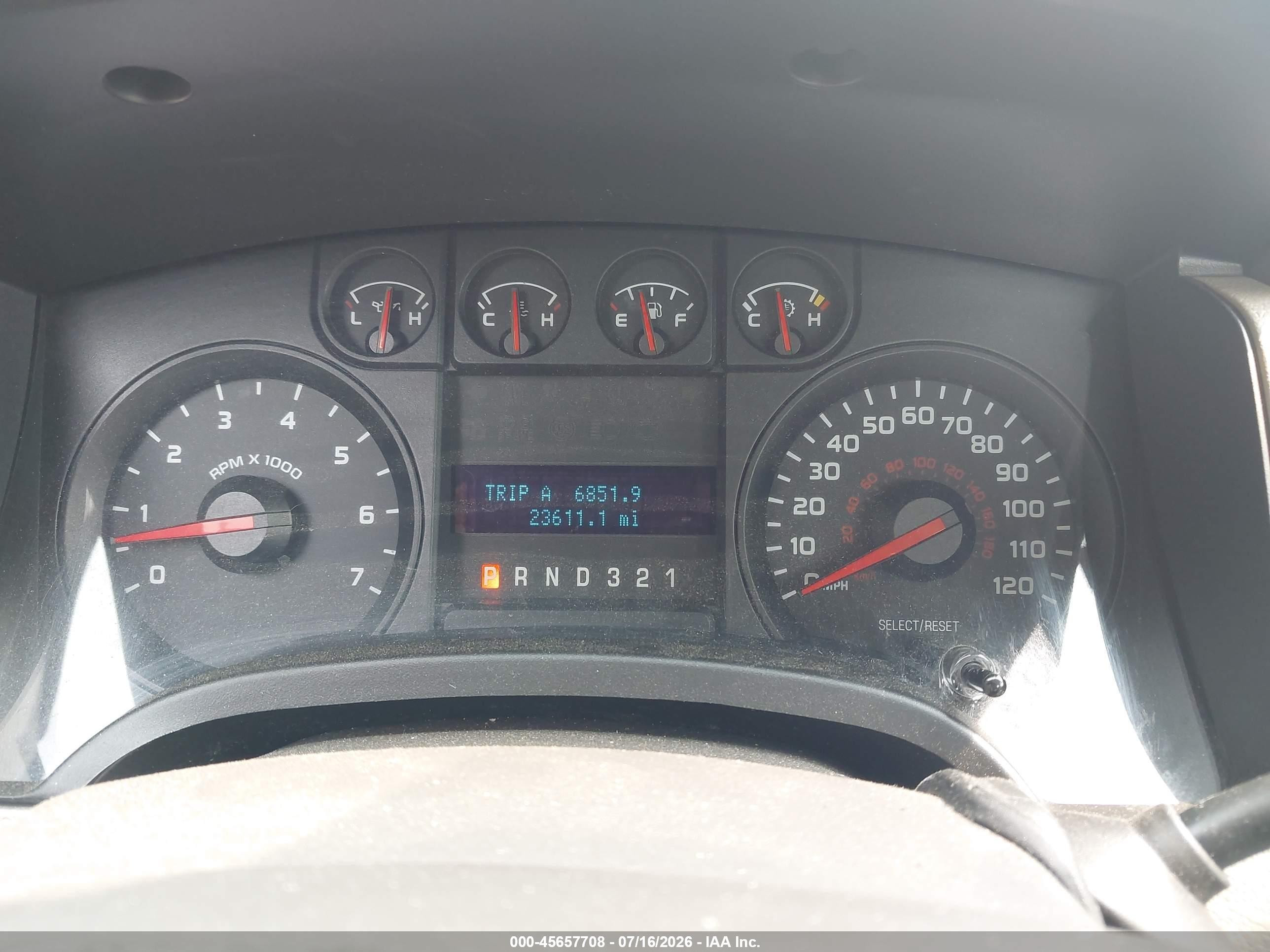 2009 Ford F-150 Xl/xl W/midbox Prep/xlt/xlt W/midbox Prep White vin: 1FTPF12V69KB13965