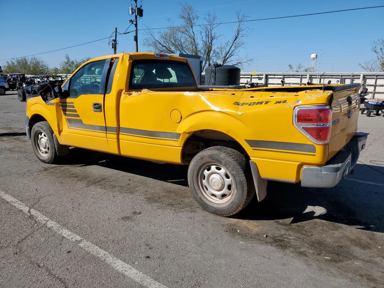 2013 Ford F150 Yellow vin: 1FTPF1CF5DKF06923