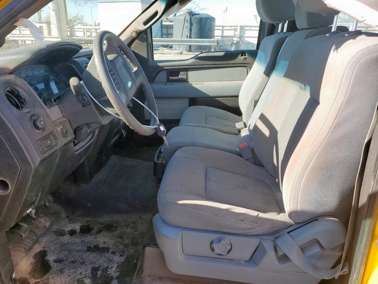 2013 Ford F150 Yellow vin: 1FTPF1CF5DKF06923