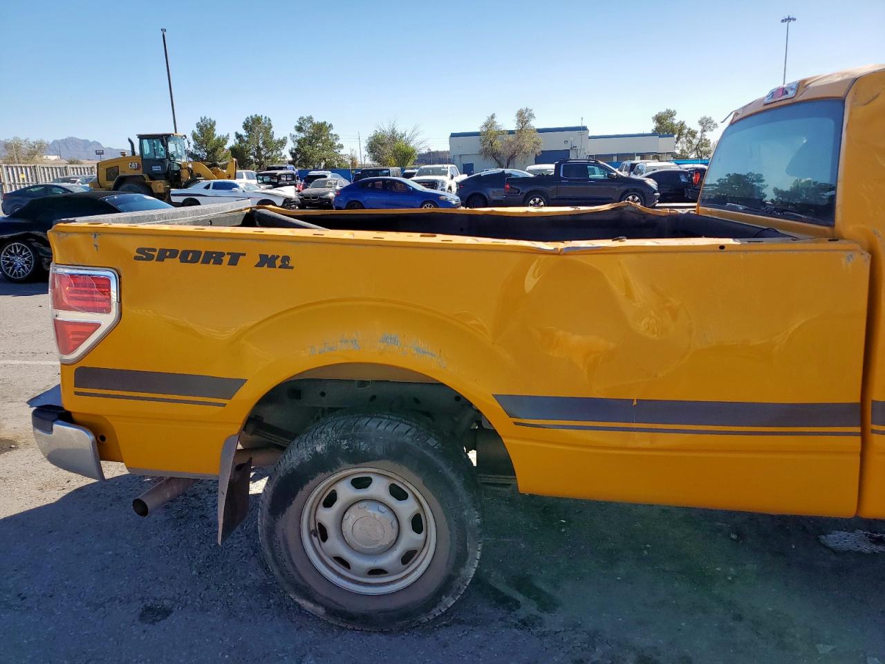 2013 Ford F150 Yellow vin: 1FTPF1CF5DKF06923