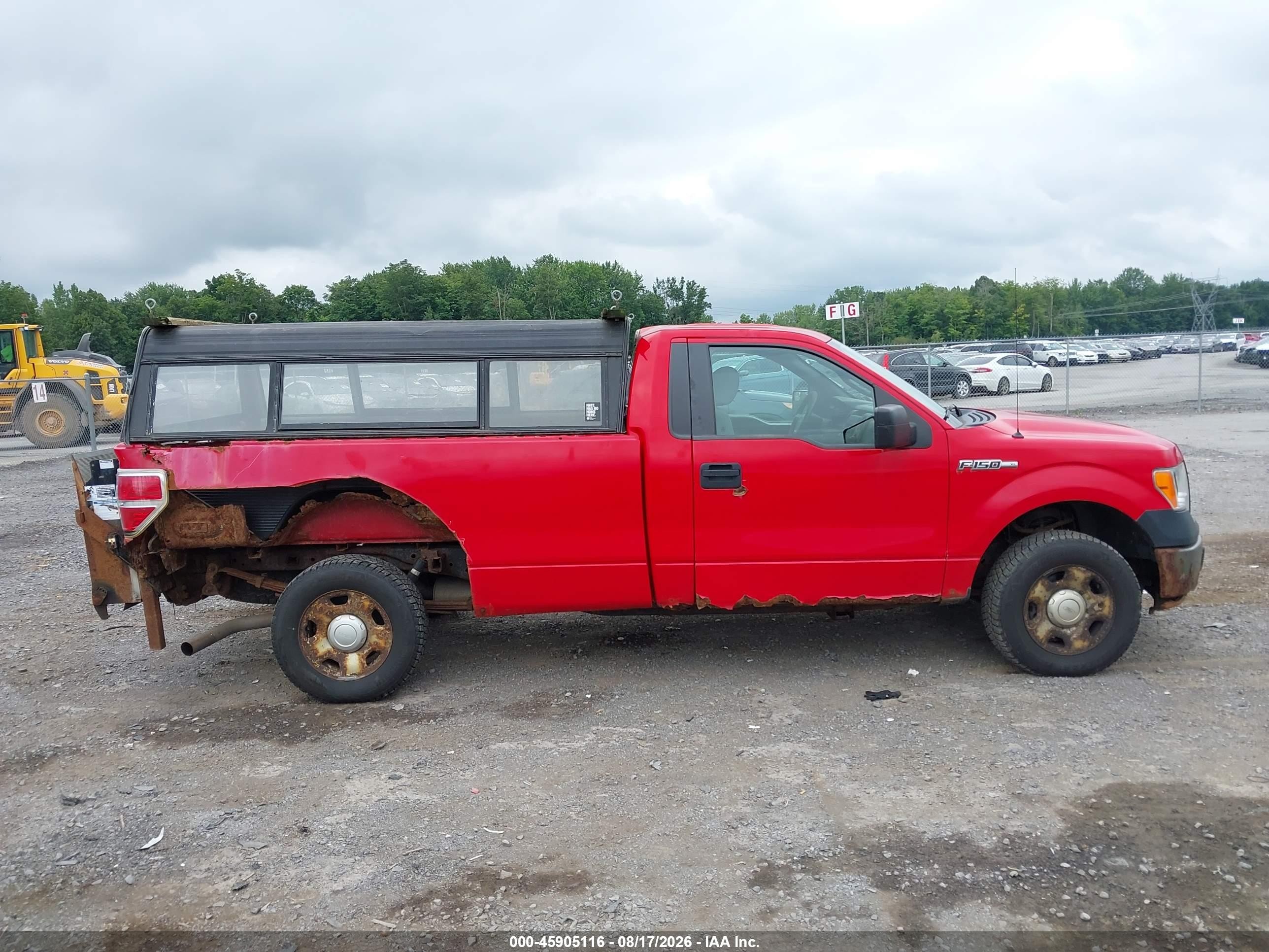 2013 Ford F-150 Xl W/hd Payload Pkg Red vin: 1FTPF1CF8DKE57412