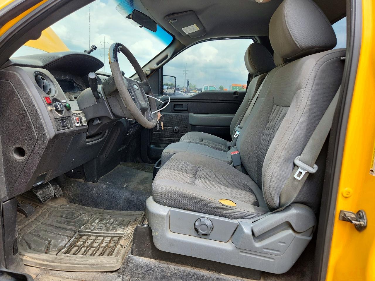 2012 Ford F150 Yellow vin: 1FTPF1CT1CKD53932