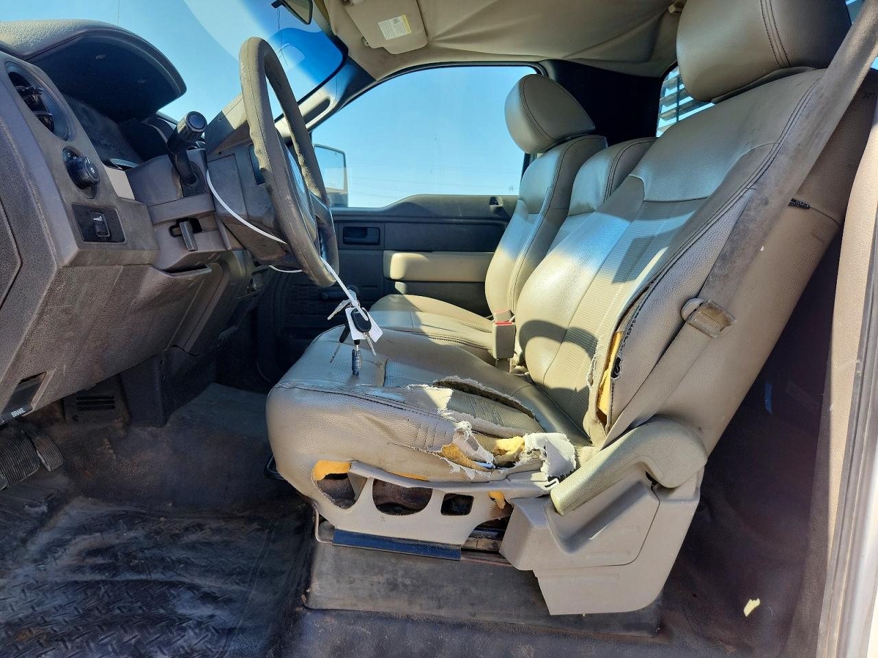 2010 Ford F150 White vin: 1FTPF1CV1AKA96964