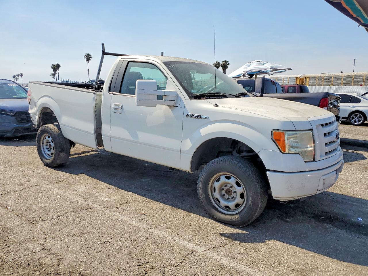 2010 Ford F150 White vin: 1FTPF1CV3AKB97892