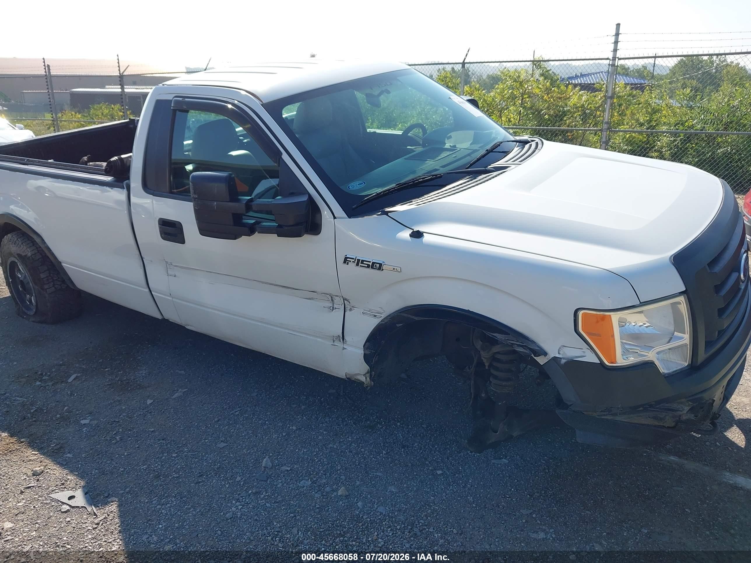 2010 Ford F-150 Xl/xl W/mid-box Prep/xlt/xlt W/mid-box Prep White vin: 1FTPF1EV2AKA89938