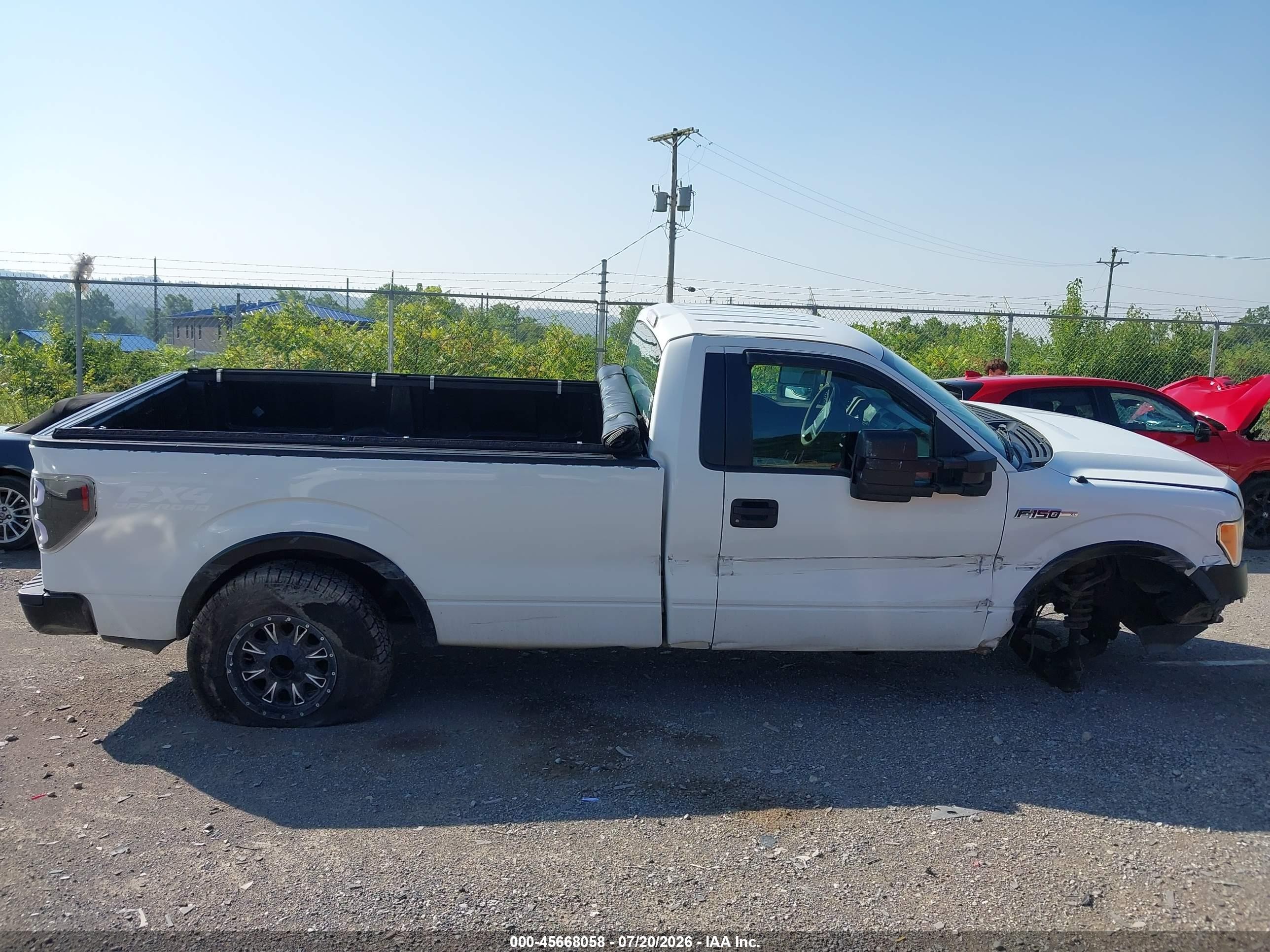2010 Ford F-150 Xl/xl W/mid-box Prep/xlt/xlt W/mid-box Prep White vin: 1FTPF1EV2AKA89938